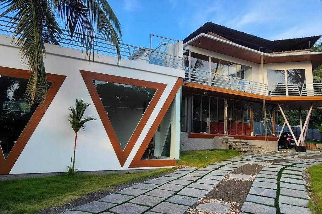 Villa The Urban Getaway Thiruvananthapuram Esterno foto